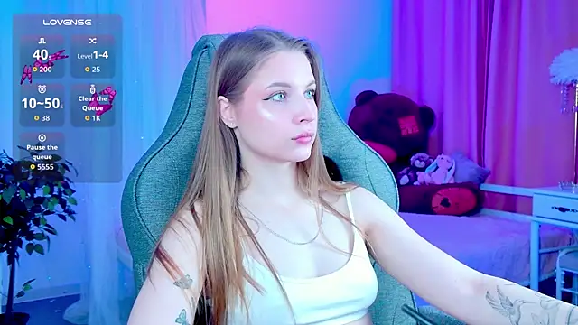 CuteMousee online show from 01-08-26, 05:46