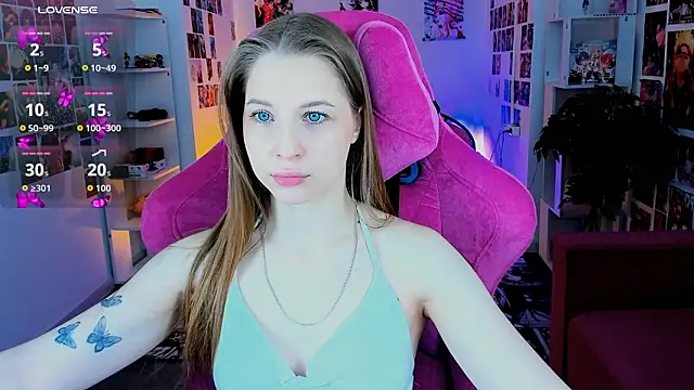 Snapshot of CuteMousee chatting on 02-28-26, 08:25 CuteMousee online show from 02-28-26, 08:25