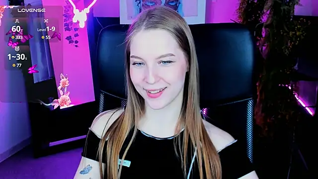 Snapshot of CuteMousee chatting on 02-25-25, 02:48 CuteMousee online show from 02-25-25, 02:48