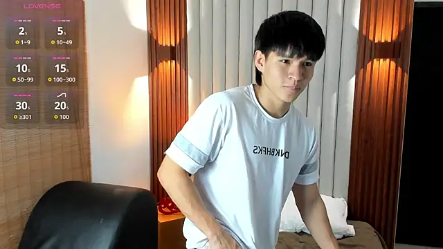 Snapshot of Ryo_kush chatting on 10-19-25, 03:09 Ryo kush online show from 10-19-25, 03:09
