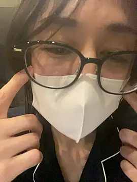 Snapshot of mel__mel chatting on 03-15-26, 01:18 mel mel online show from 03-15-26, 01:18