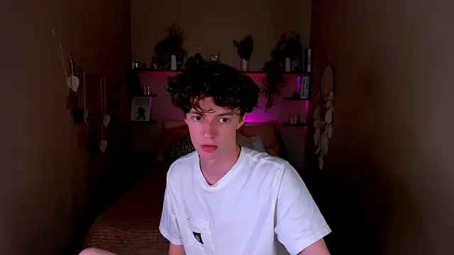 Snapshot of LukeSweet chatting on 07-06-26, 01:29 LukeSweet online show from 07-06-26, 01:29