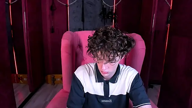 Snapshot of LukeSweet chatting on 07-13-26, 12:15 LukeSweet online show from 07-13-26, 12:15