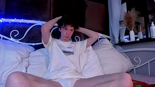 LukeSweet online show from 03-24-26, 05:57