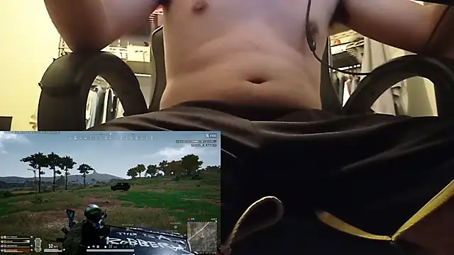 Snapshot of slowboy_z chatting on 08-06-26, 01:22 slowboy z online show from 08-06-26, 01:22
