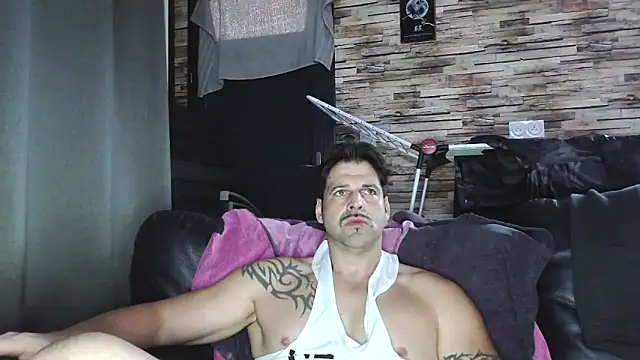 XxBigboybandxX online show from 12-20-25, 08:39