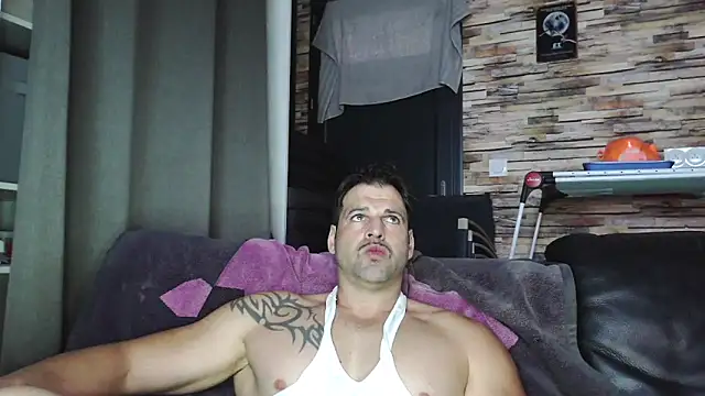 XxBigboybandxX online show from 11-14-25, 07:23