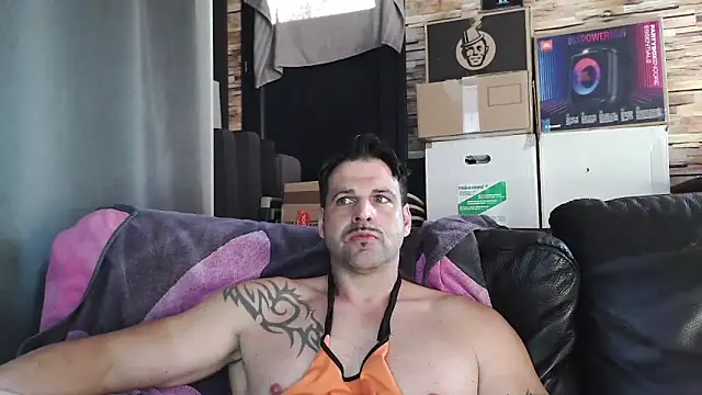 XxBigboybandxX online show from 03-31-26, 04:53