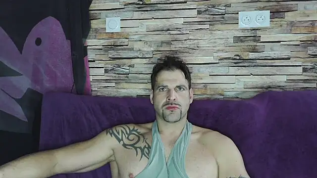Snapshot of XxBigboybandxX chatting on 01-25-25, 03:09 XxBigboybandxX online show from 01-25-25, 03:09