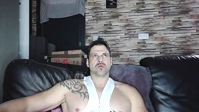 XxBigboybandxX online show from 02-11-26, 03:34