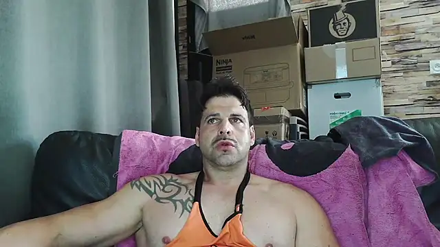 XxBigboybandxX online show from 04-08-26, 02:07