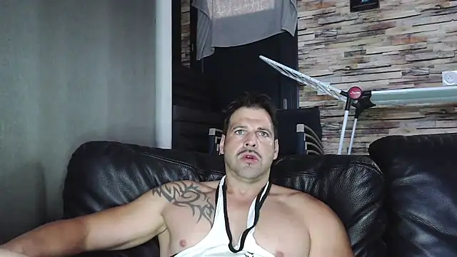 XxBigboybandxX online show from 10-25-25, 07:51