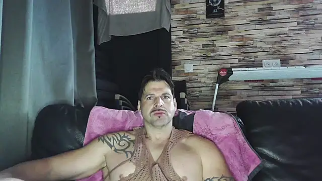 XxBigboybandxX online show from 12-15-25, 09:37