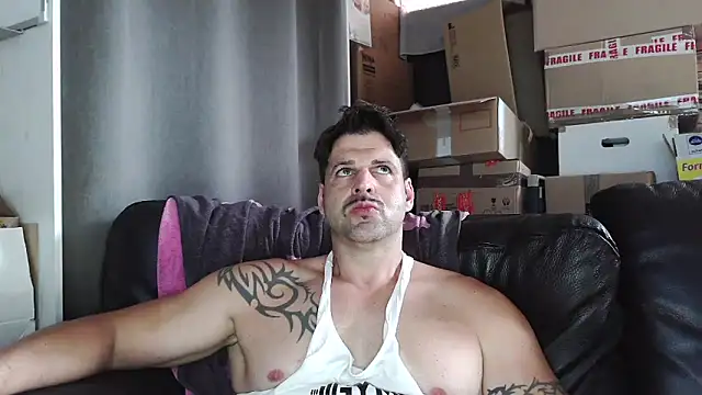 XxBigboybandxX online show from 05-01-26, 03:50