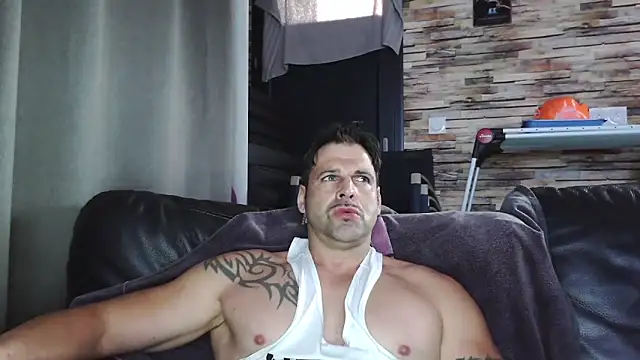 XxBigboybandxX online show from 11-16-25, 02:22