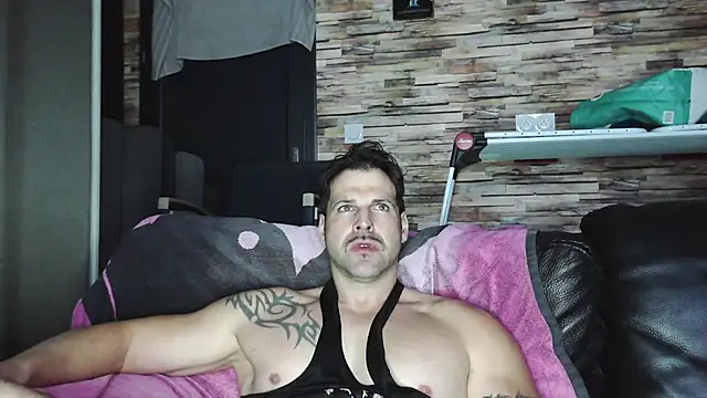 XxBigboybandxX online show from 01-09-26, 06:59