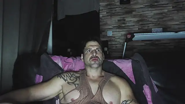 XxBigboybandxX online show from 12-17-25, 07:08