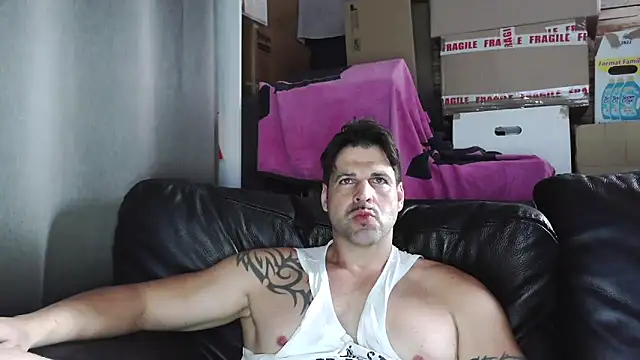 XxBigboybandxX online show from 05-09-26, 01:14