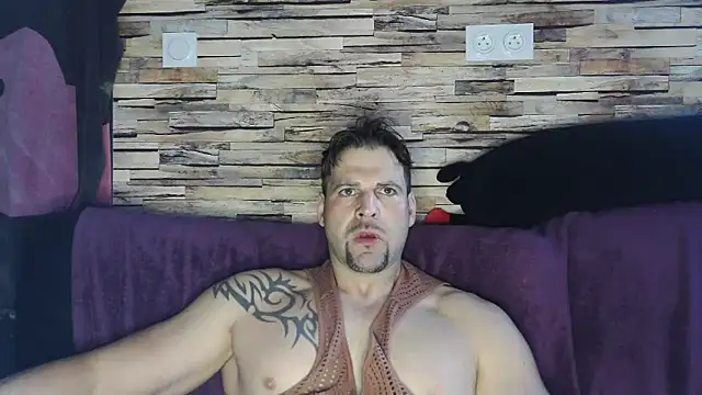 Snapshot of XxBigboybandxX chatting on 03-16-25, 08:32 XxBigboybandxX online show from 03-16-25, 08:32
