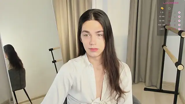 Alfreda Mills online show from 11-06-25, 10:41