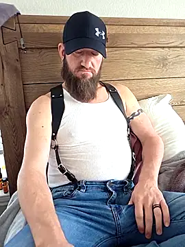 Icebearsticlese online show from 02-11-26, 09:58