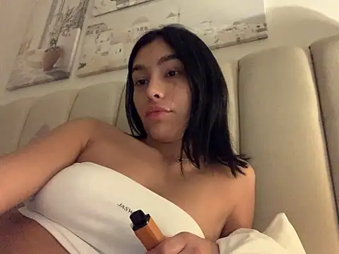 Jacquelinne  online show from 01-05-25, 10:19