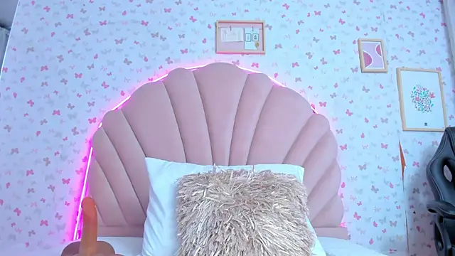 ashlyleee  online show from 12-24-24, 12:44