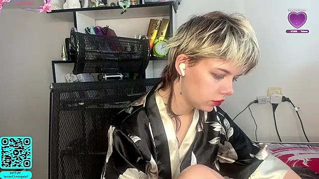 Snapshot of EngelAlman chatting on 02-24-26, 07:09 EngelAlman online show from 02-24-26, 07:09