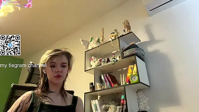 Snapshot of EngelAlman chatting on 02-01-26, 07:17 EngelAlman online show from 02-01-26, 07:17