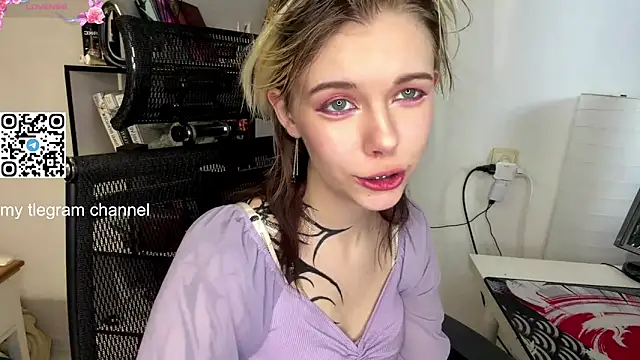 Snapshot of EngelAlman chatting on 02-03-26, 06:40 EngelAlman online show from 02-03-26, 06:40