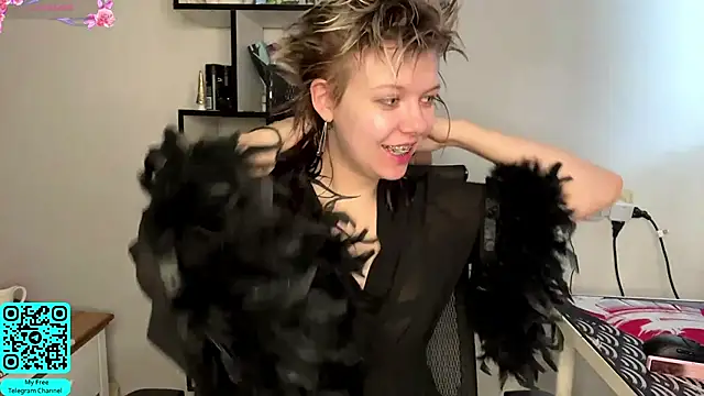 Snapshot of EngelAlman chatting on 03-03-26, 07:04 EngelAlman online show from 03-03-26, 07:04