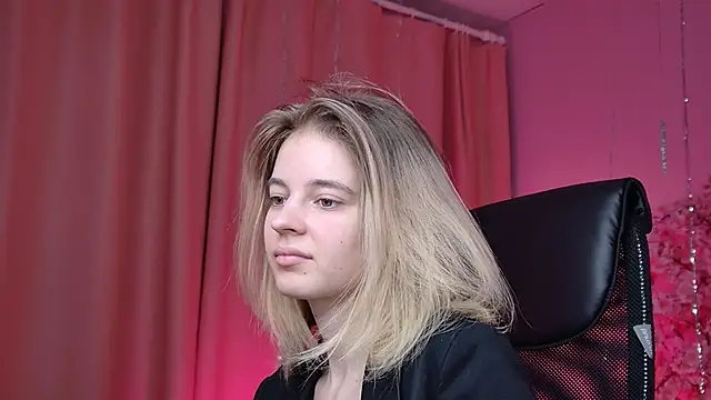 TinaDavil online show from 02-10-26, 01:21