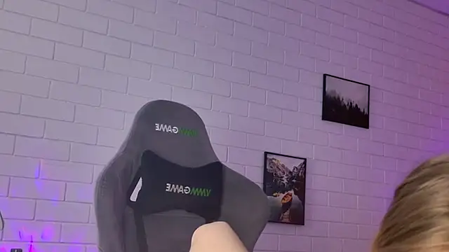 TinaDavil online show from 02-19-26, 09:17