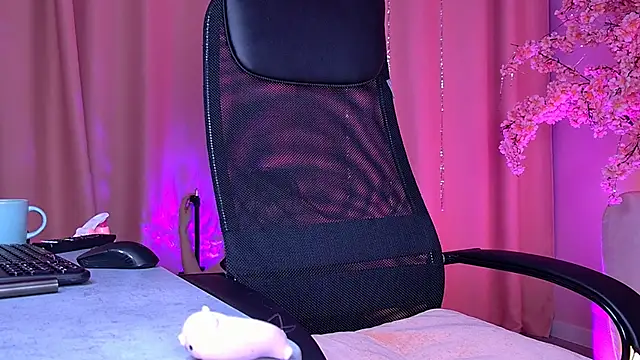 TinaDavil online show from 02-18-26, 09:28