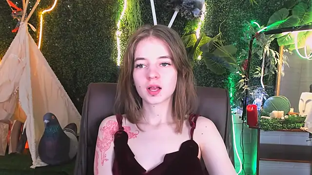 TinaDavil online show from 02-25-25, 02:04