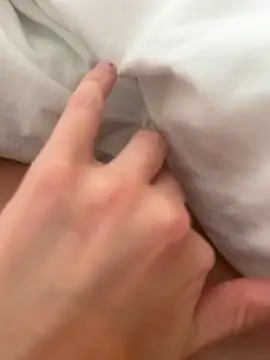 Snapshot of hornygirl98989 chatting on 09-18-25, 01:03 hornygirl98989 online show from 09-18-25, 01:03