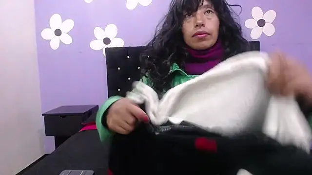 karolinee 66  online show from 03-01-26, 04:23