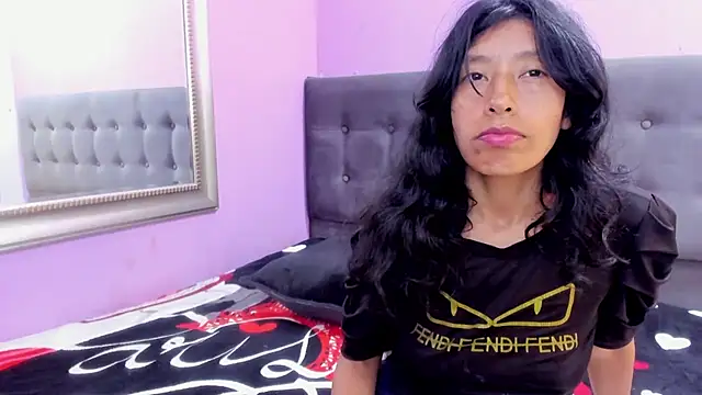Snapshot of karolinee_66_ chatting on 07-11-26, 04:24 karolinee 66 online show from 07-11-26, 04:24