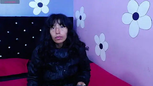 karolinee 66  online show from 02-22-26, 04:37