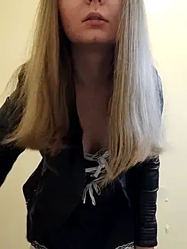 Snapshot of Ekaterina27 chatting on 03-06-25, 07:10 Ekaterina27 online show from 03-06-25, 07:10