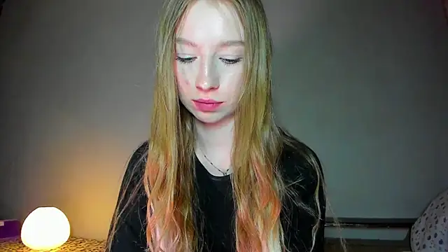 minidivaa  online show from 04-14-26, 08:47