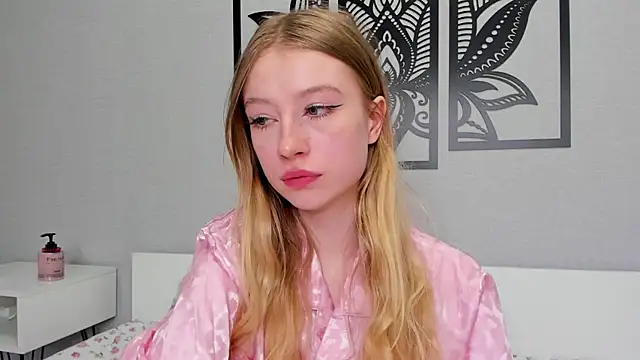 minidivaa  online show from 03-11-25, 10:42