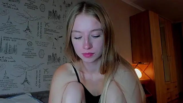 minidivaa  online show from 09-22-25, 06:14