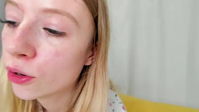 minidivaa  online show from 03-05-25, 08:21