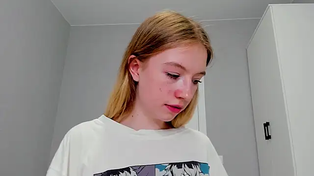 minidivaa  online show from 01-24-25, 11:12