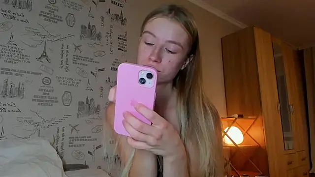 minidivaa  online show from 10-19-25, 07:05