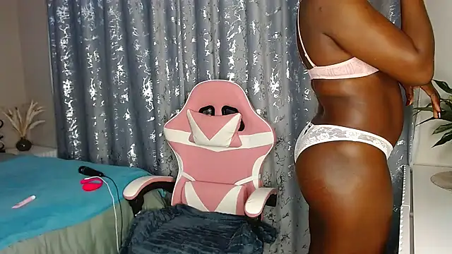 MissBigNipples online show from 06-24-26, 02:43