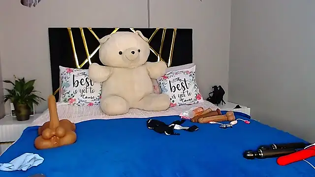 MissBigNipples online show from 11-17-25, 02:04