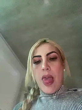 alicev kitty online show from 12-19-25, 11:56