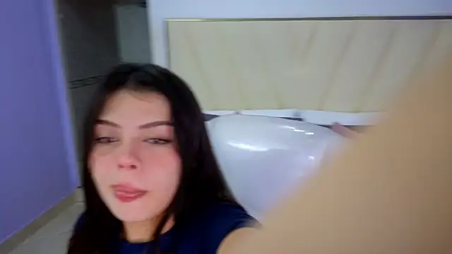 Snapshot of Sexy_paradise18_ chatting on 03-11-25, 04:30 Sexy paradise18 online show from 03-11-25, 04:30